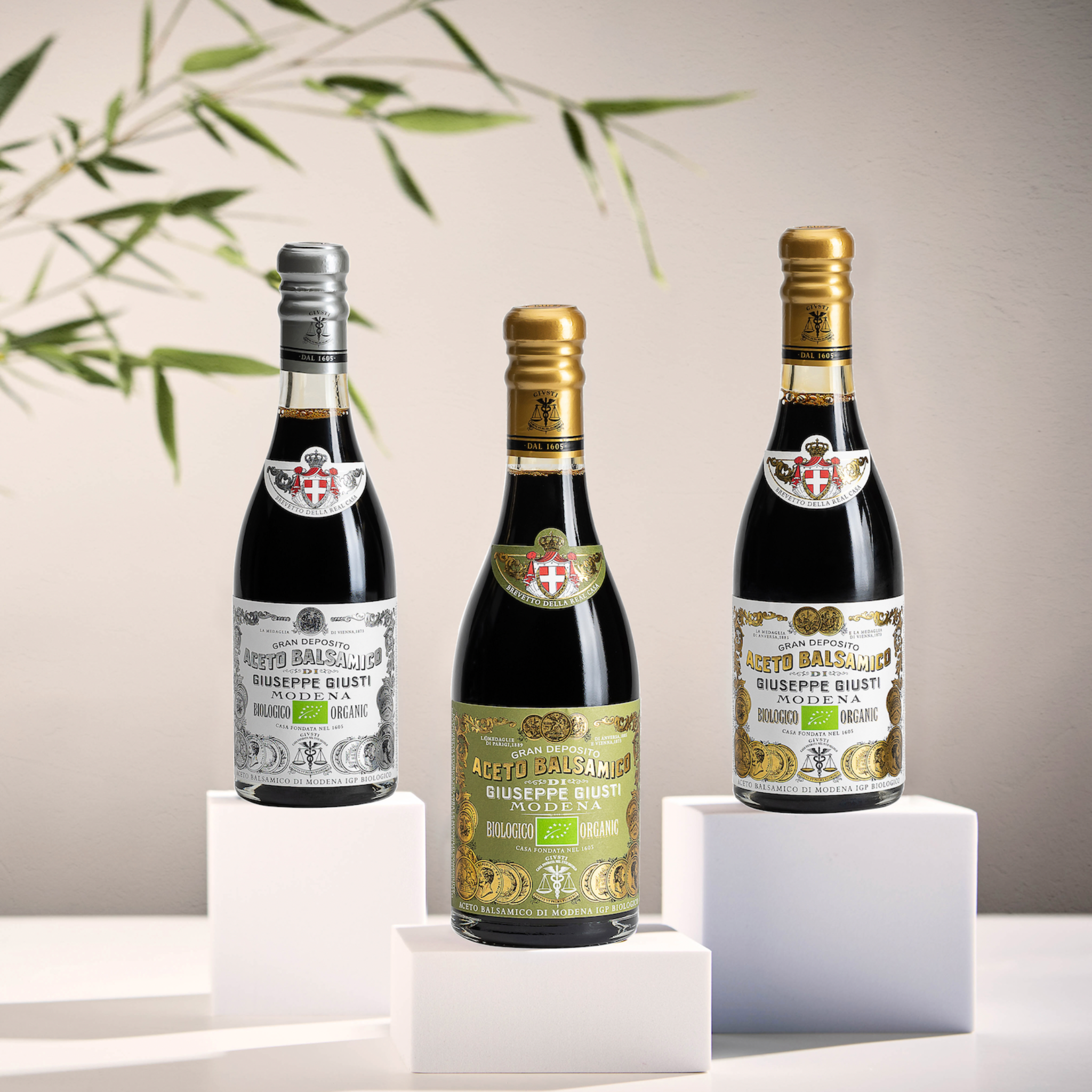 Giusti Balsamico di Modena IGP – Premium Italian balsamic vinegar bottles. Awarded and certified organic collection.